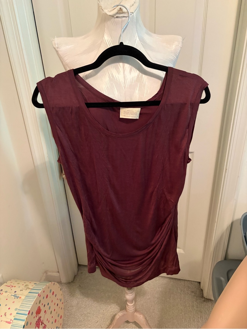 United Colors of Benetton Sleeveless Ruched Women's Top - raisin M yummy